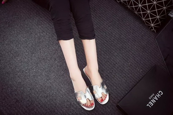 HERMES Slippers Women--061